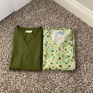 Scrub tops x2 - medium